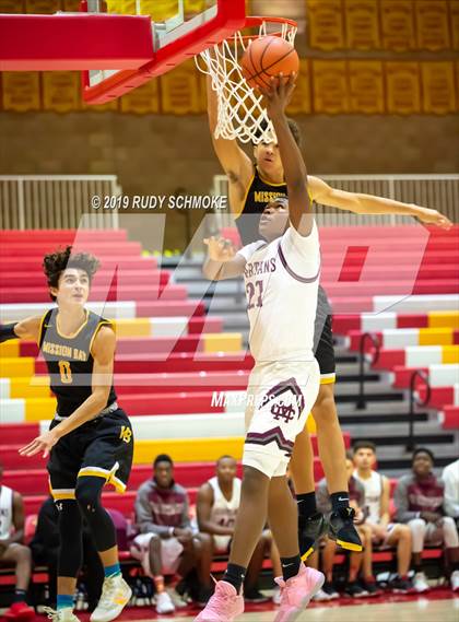 Thumbnail 3 in Cimarron-Memorial vs Mission Bay (Torrey Pines Holiday Classic)  photogallery.