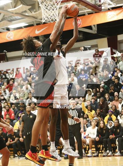 Thumbnail 2 in Centennial vs. Camden (Spalding Hoophall Classic) photogallery.