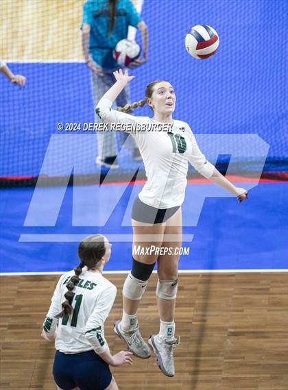 Thumbnail 2 in Valor Christian vs Pine Creek (CHSAA 5A Semifinal) photogallery.