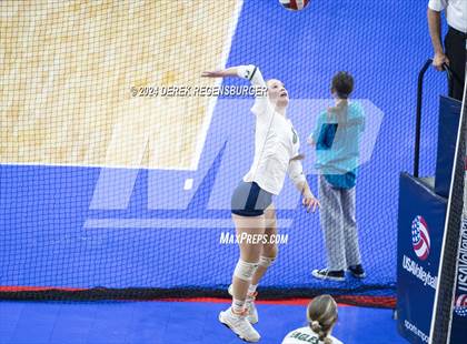 Thumbnail 3 in Valor Christian vs Pine Creek (CHSAA 5A Semifinal) photogallery.