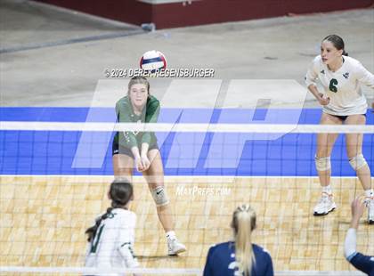Thumbnail 1 in Valor Christian vs Pine Creek (CHSAA 5A Semifinal) photogallery.