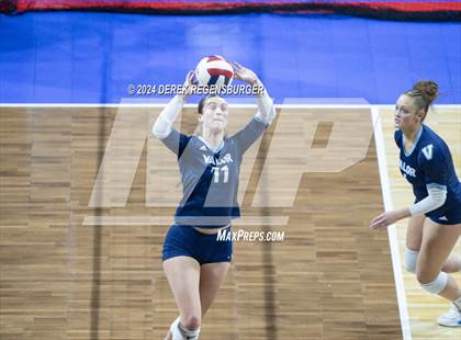 Thumbnail 3 in Valor Christian vs Pine Creek (CHSAA 5A Semifinal) photogallery.