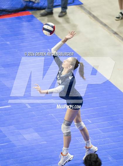Thumbnail 2 in Valor Christian vs Pine Creek (CHSAA 5A Semifinal) photogallery.