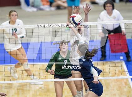 Thumbnail 2 in Valor Christian vs Pine Creek (CHSAA 5A Semifinal) photogallery.