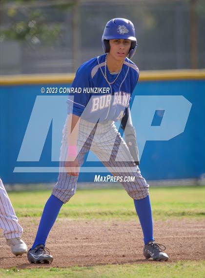 Thumbnail 1 in Muir @ Burbank photogallery.