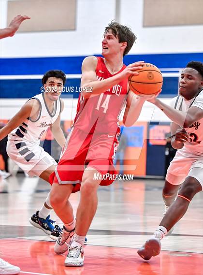 Thumbnail 1 in Mater Dei @ Roosevelt (CIF SS Open DIV Playoff) photogallery.