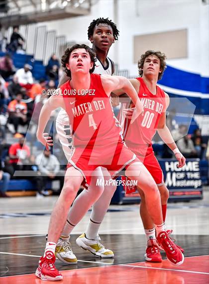 Thumbnail 2 in Mater Dei @ Roosevelt (CIF SS Open DIV Playoff) photogallery.