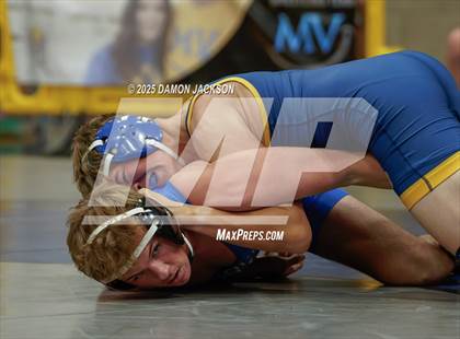 Thumbnail 2 in JV: Pahranagat Valley vs Moapa Valley (Duels @ Moapa Valley) photogallery.