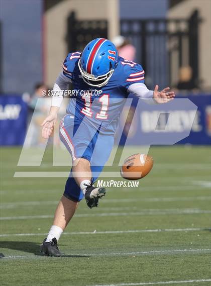 Thumbnail 3 in Canyon View vs. Richfield (UHSAA 3A Semifinal) photogallery.