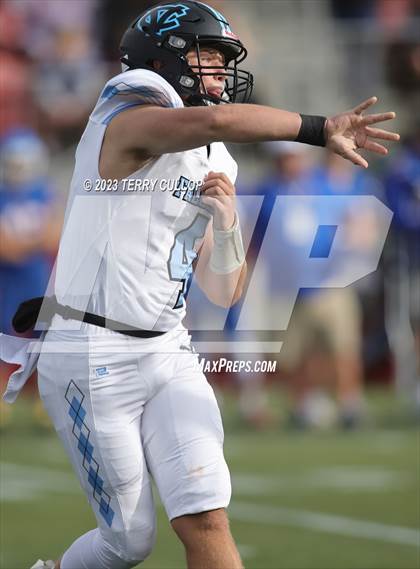 Thumbnail 2 in Canyon View vs. Richfield (UHSAA 3A Semifinal) photogallery.