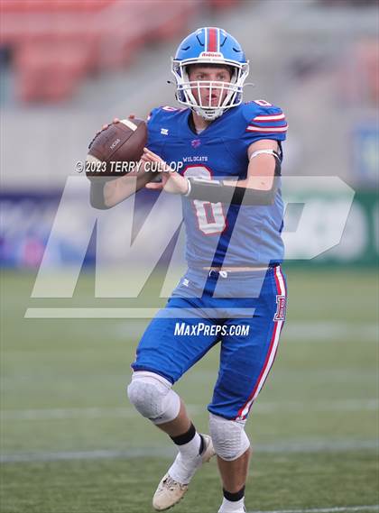 Thumbnail 2 in Canyon View vs. Richfield (UHSAA 3A Semifinal) photogallery.