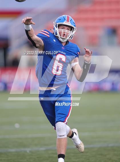 Thumbnail 2 in Canyon View vs. Richfield (UHSAA 3A Semifinal) photogallery.