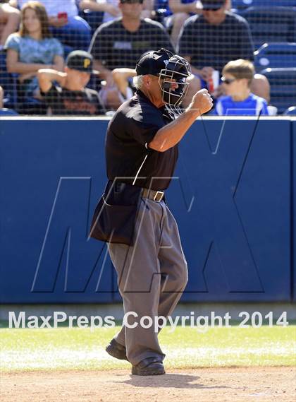Thumbnail 2 in Bonita Vista vs. El Camino (CIF-SDS D2 Final) photogallery.