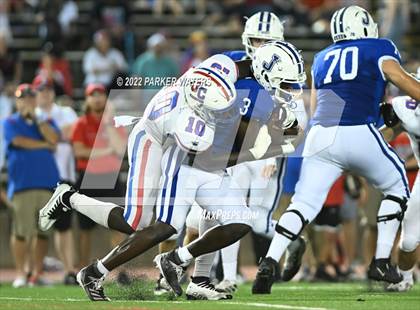 Thumbnail 3 in John Curtis Christian @ Jesuit photogallery.
