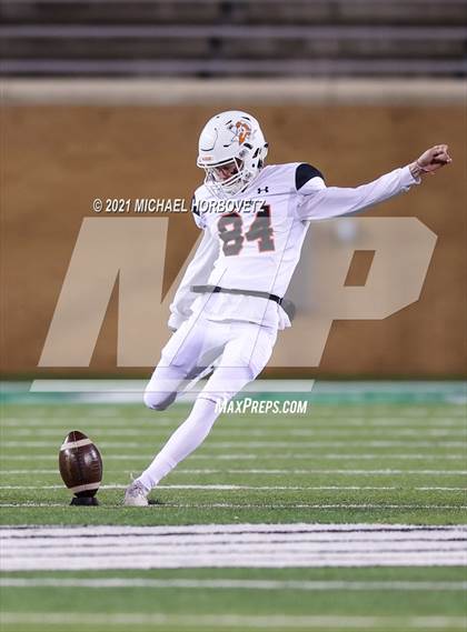 Thumbnail 1 in Aledo vs. Liberty (UIL 5A Area) photogallery.