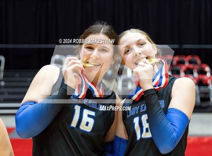 Thumbnail 2 in Bellville vs. Decatur (UIL 4A Volleyball Division I Final Medal Ceremony) photogallery.