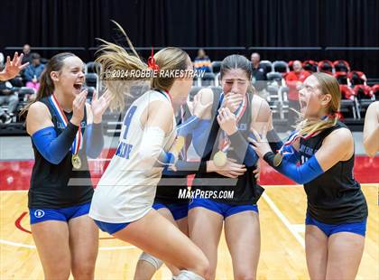 Thumbnail 2 in Bellville vs. Decatur (UIL 4A Volleyball Division I Final Medal Ceremony) photogallery.