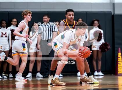 Thumbnail 2 in McDonogh 35 @ Catholic (LHSAA Division 1 Select Round 2) photogallery.