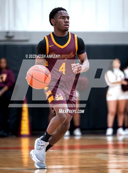 Thumbnail 1 in McDonogh 35 @ Catholic (LHSAA Division 1 Select Round 2) photogallery.