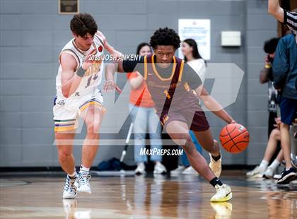 Thumbnail 2 in McDonogh 35 @ Catholic (LHSAA Division 1 Select Round 2) photogallery.