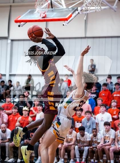 Thumbnail 2 in McDonogh 35 @ Catholic (LHSAA Division 1 Select Round 2) photogallery.