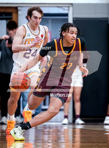 Thumbnail 3 in McDonogh 35 @ Catholic (LHSAA Division 1 Select Round 2) photogallery.