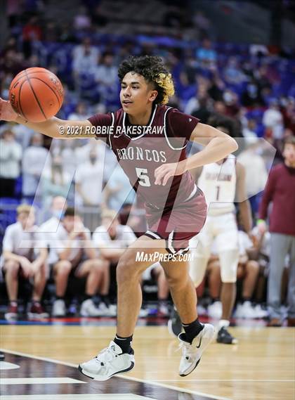 Thumbnail 2 in Grapeland vs. Clarendon (UIL 2A State Championship) photogallery.