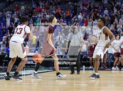 Thumbnail 1 in Grapeland vs. Clarendon (UIL 2A State Championship) photogallery.