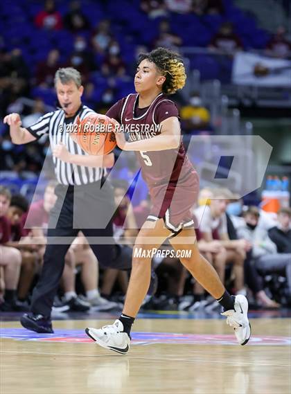 Thumbnail 2 in Grapeland vs. Clarendon (UIL 2A State Championship) photogallery.
