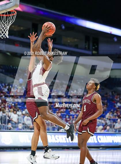 Thumbnail 2 in Grapeland vs. Clarendon (UIL 2A State Championship) photogallery.