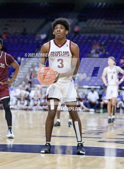 Thumbnail 3 in Grapeland vs. Clarendon (UIL 2A State Championship) photogallery.