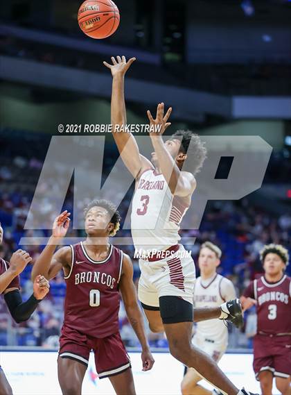 Thumbnail 3 in Grapeland vs. Clarendon (UIL 2A State Championship) photogallery.