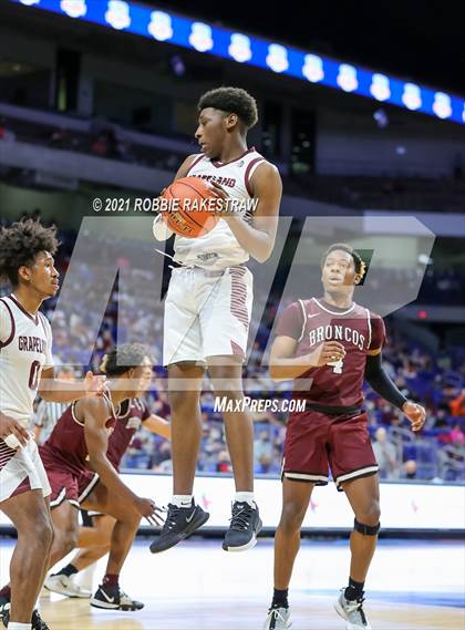 Thumbnail 2 in Grapeland vs. Clarendon (UIL 2A State Championship) photogallery.