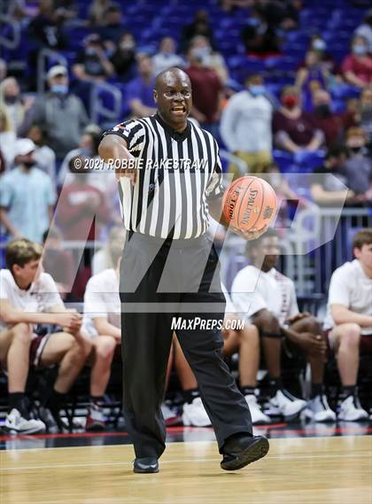 Thumbnail 2 in Grapeland vs. Clarendon (UIL 2A State Championship) photogallery.