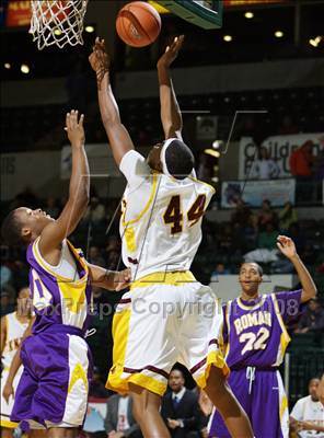 Thumbnail 2 in Mt. Vernon vs Roman Catholic (Prime Time Shootout) photogallery.