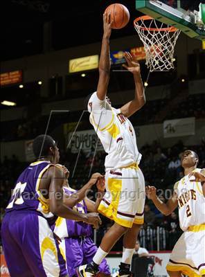 Thumbnail 2 in Mt. Vernon vs Roman Catholic (Prime Time Shootout) photogallery.