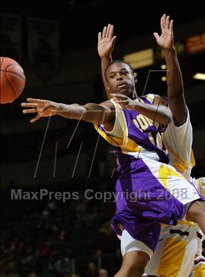 Thumbnail 3 in Mt. Vernon vs Roman Catholic (Prime Time Shootout) photogallery.