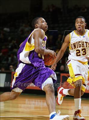 Thumbnail 3 in Mt. Vernon vs Roman Catholic (Prime Time Shootout) photogallery.