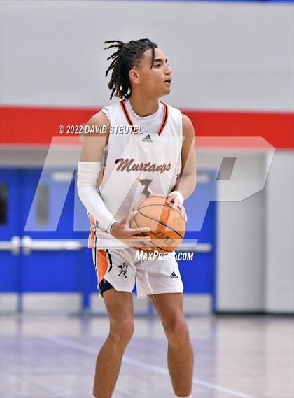Thumbnail 3 in Cosumnes Oaks vs. Foothill (Stan Harms Classic) photogallery.