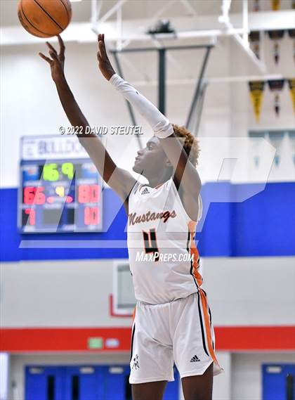 Thumbnail 3 in Cosumnes Oaks vs. Foothill (Stan Harms Classic) photogallery.