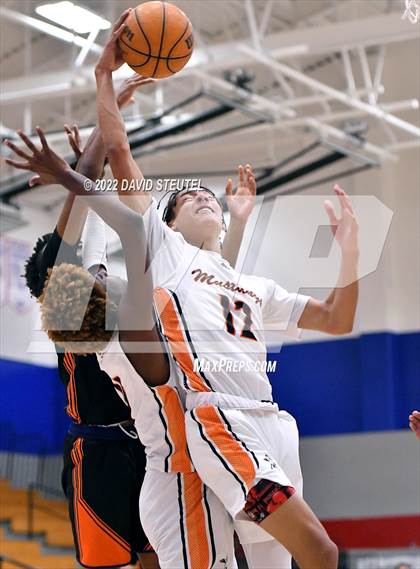 Thumbnail 3 in Cosumnes Oaks vs. Foothill (Stan Harms Classic) photogallery.