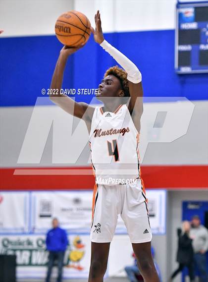 Thumbnail 2 in Cosumnes Oaks vs. Foothill (Stan Harms Classic) photogallery.