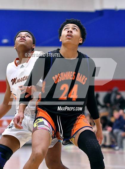 Thumbnail 1 in Cosumnes Oaks vs. Foothill (Stan Harms Classic) photogallery.
