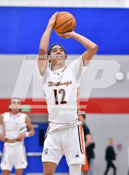 Thumbnail 3 in Cosumnes Oaks vs. Foothill (Stan Harms Classic) photogallery.
