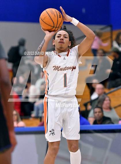 Thumbnail 2 in Cosumnes Oaks vs. Foothill (Stan Harms Classic) photogallery.