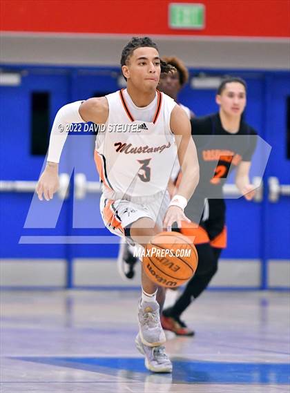 Thumbnail 2 in Cosumnes Oaks vs. Foothill (Stan Harms Classic) photogallery.