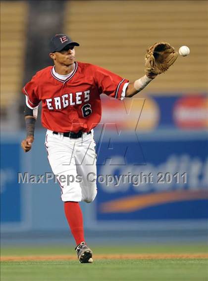 Thumbnail 2 in Etiwanda vs. Mission Viejo (CIF SS D2 Final) photogallery.