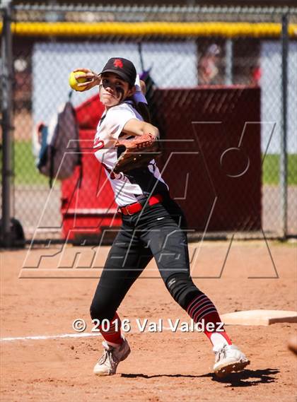 Thumbnail 3 in Rio Rico vs Rincon/University photogallery.