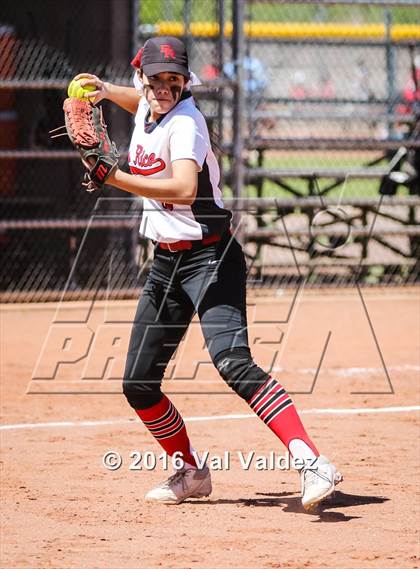 Thumbnail 1 in Rio Rico vs Rincon/University photogallery.