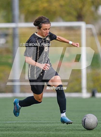 Thumbnail 2 in Laguna Hills vs. El Toro (Hawks Invitational) photogallery.